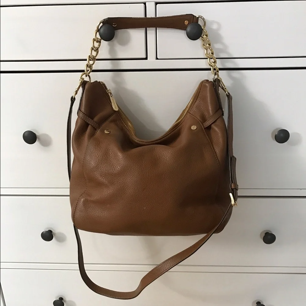Michael Kors Leather Hobo (medium size) - Picture 2 of 6